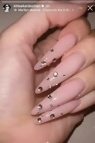Khloe Kardashian: Έκανε ένα πολύ εντυπωσιακό manicure προσθέτοντας πετράδια 